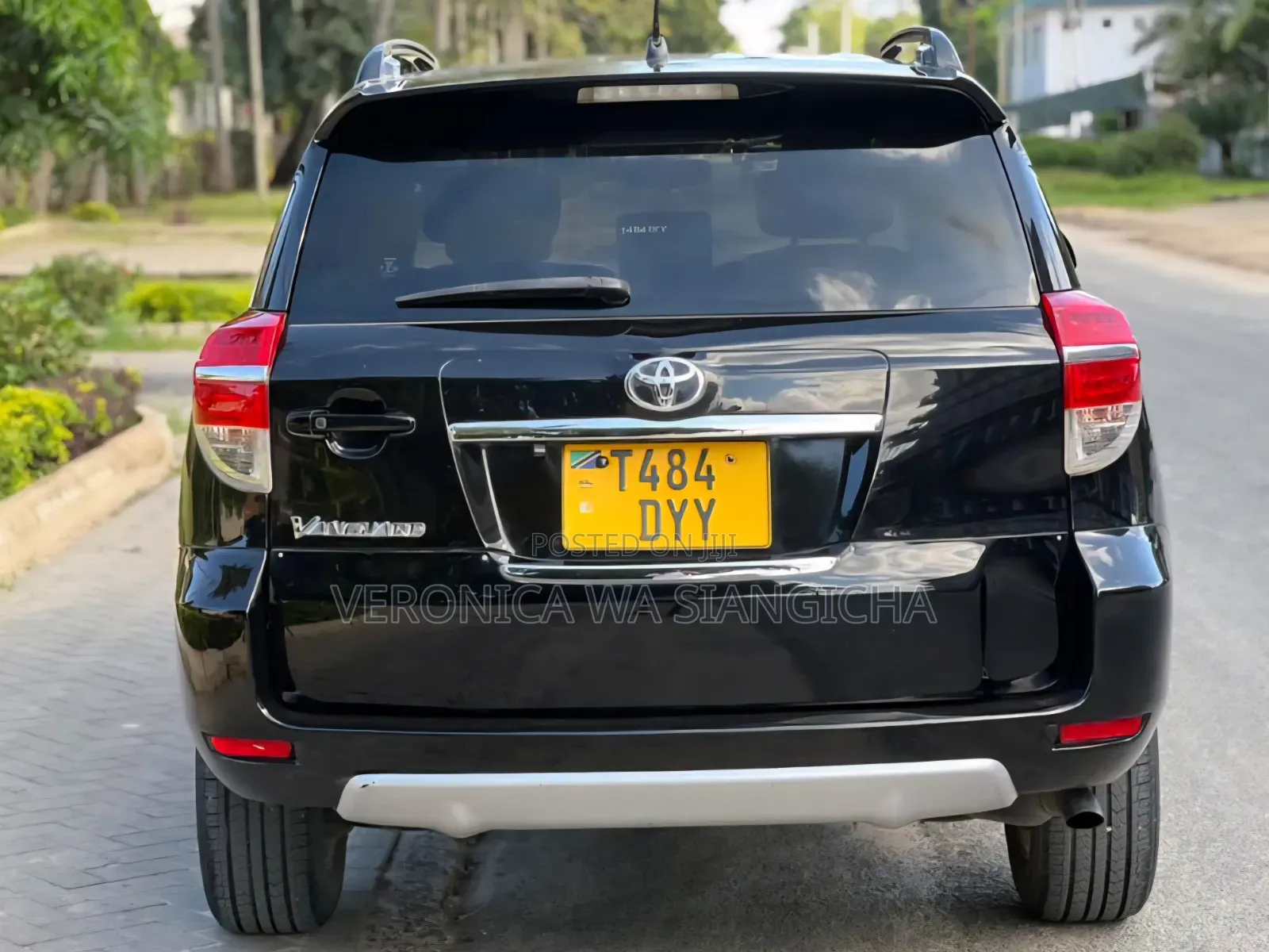 Toyota Vanguard 2011 Black