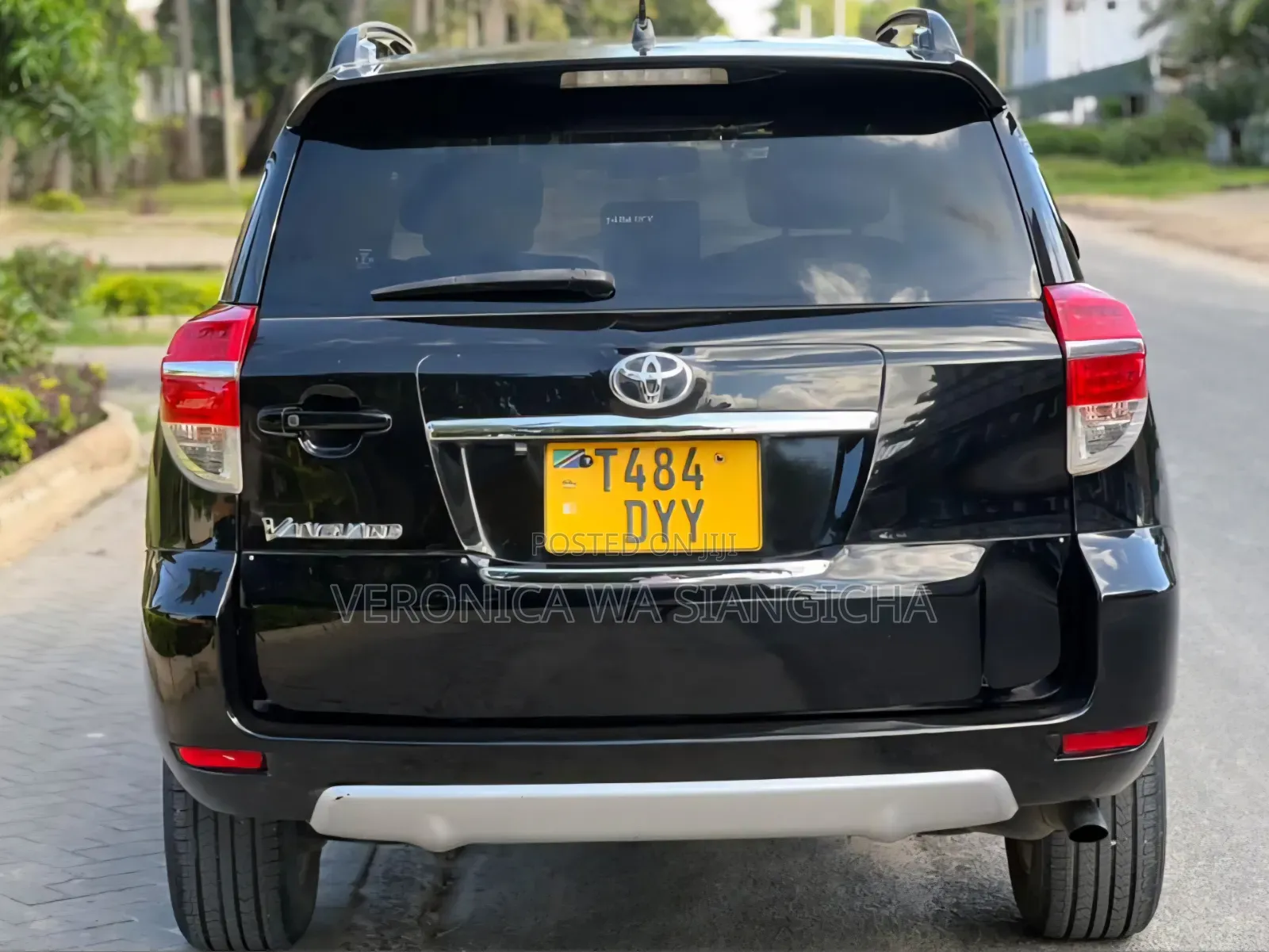 Toyota Vanguard 2011 Black