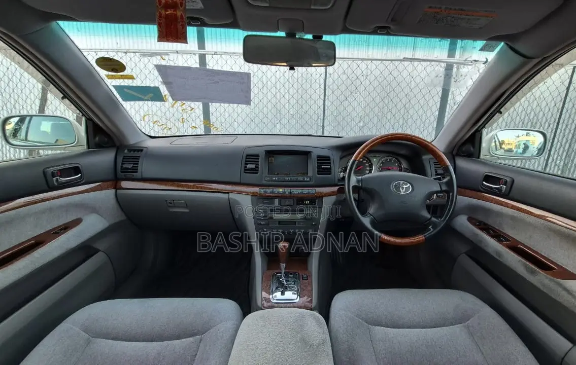 Toyota Mark II 2.0 RWD 2004 Silver