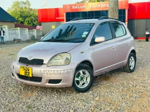 Toyota Vitz 2002 Beige