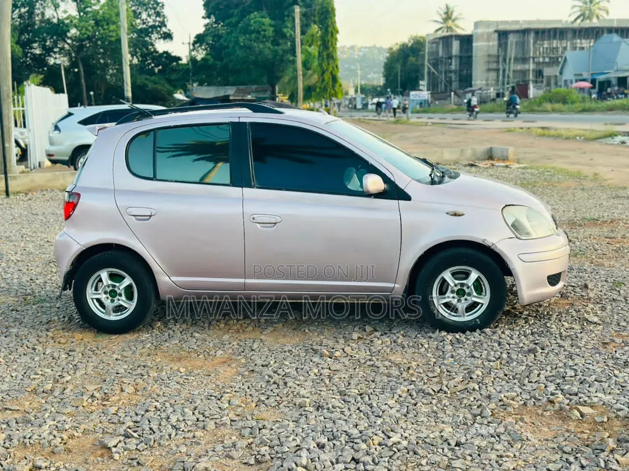 Toyota Vitz 2002 Beige