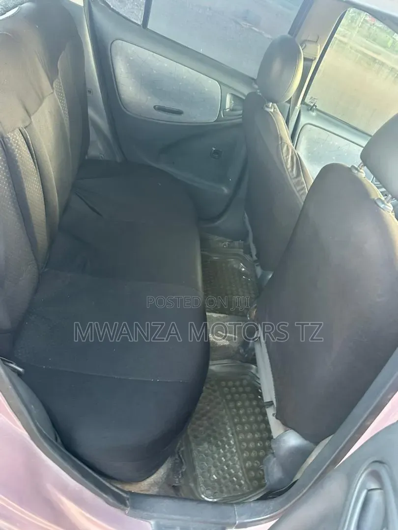 Toyota Vitz 2002 Beige