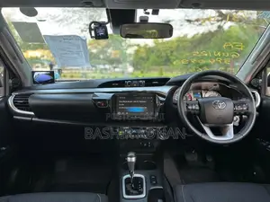 Toyota Hilux 2022 Beige