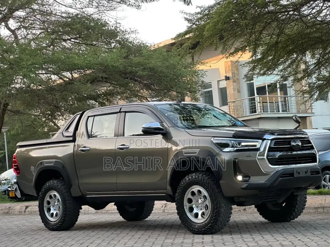 Toyota Hilux 2022 Beige