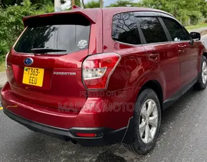Subaru Forester 2.5i Limited PZEV 4dr SUV AWD (2.5L 4cyl CVT) 2015 Red