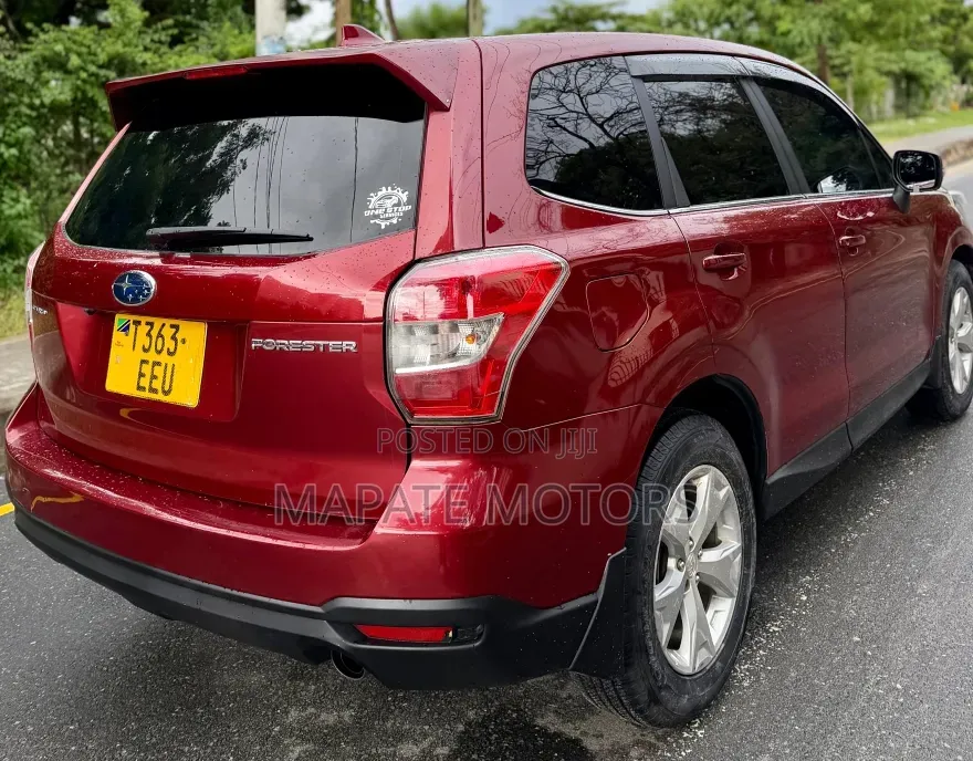 Subaru Forester 2.5i Limited PZEV 4dr SUV AWD (2.5L 4cyl CVT) 2015 Red