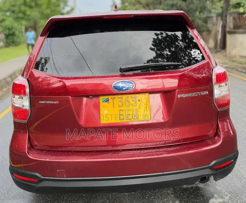 Subaru Forester 2.5i Limited PZEV 4dr SUV AWD (2.5L 4cyl CVT) 2015 Red