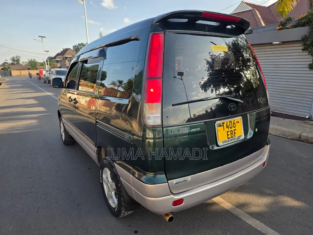 Toyota Noah 2021 Green