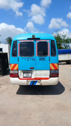 Toyota Coaster 2005
