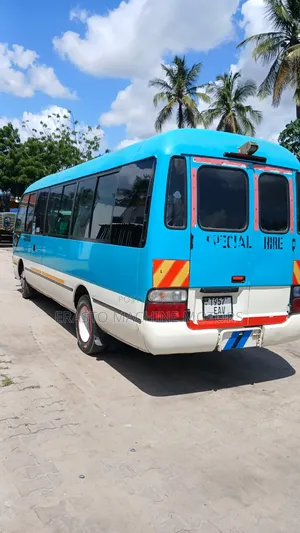 Toyota Coaster 2005