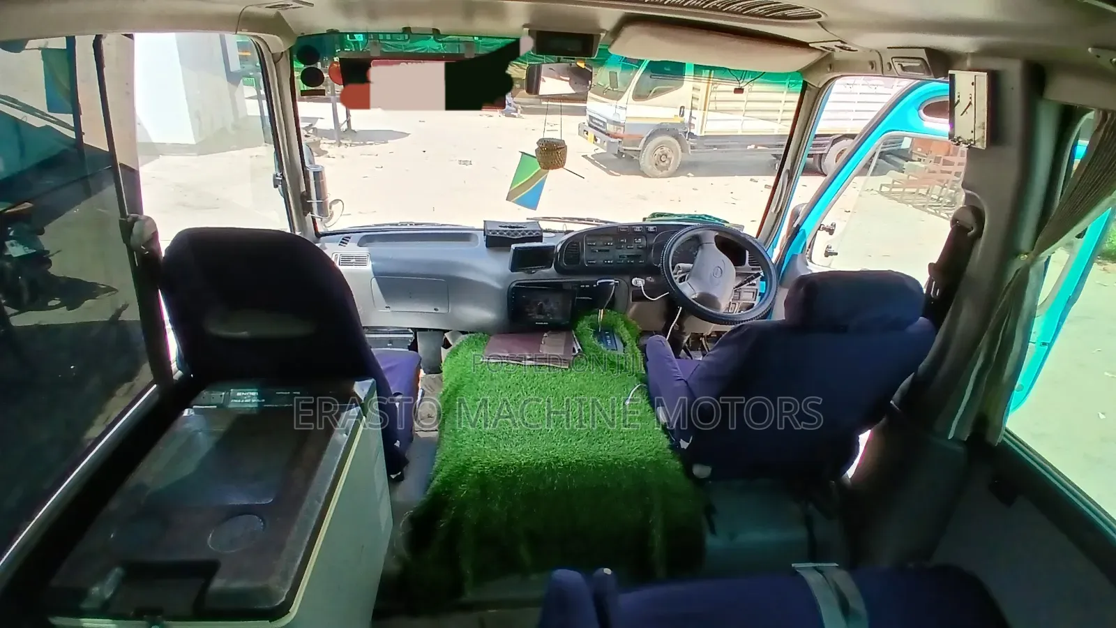 Toyota Coaster 2005