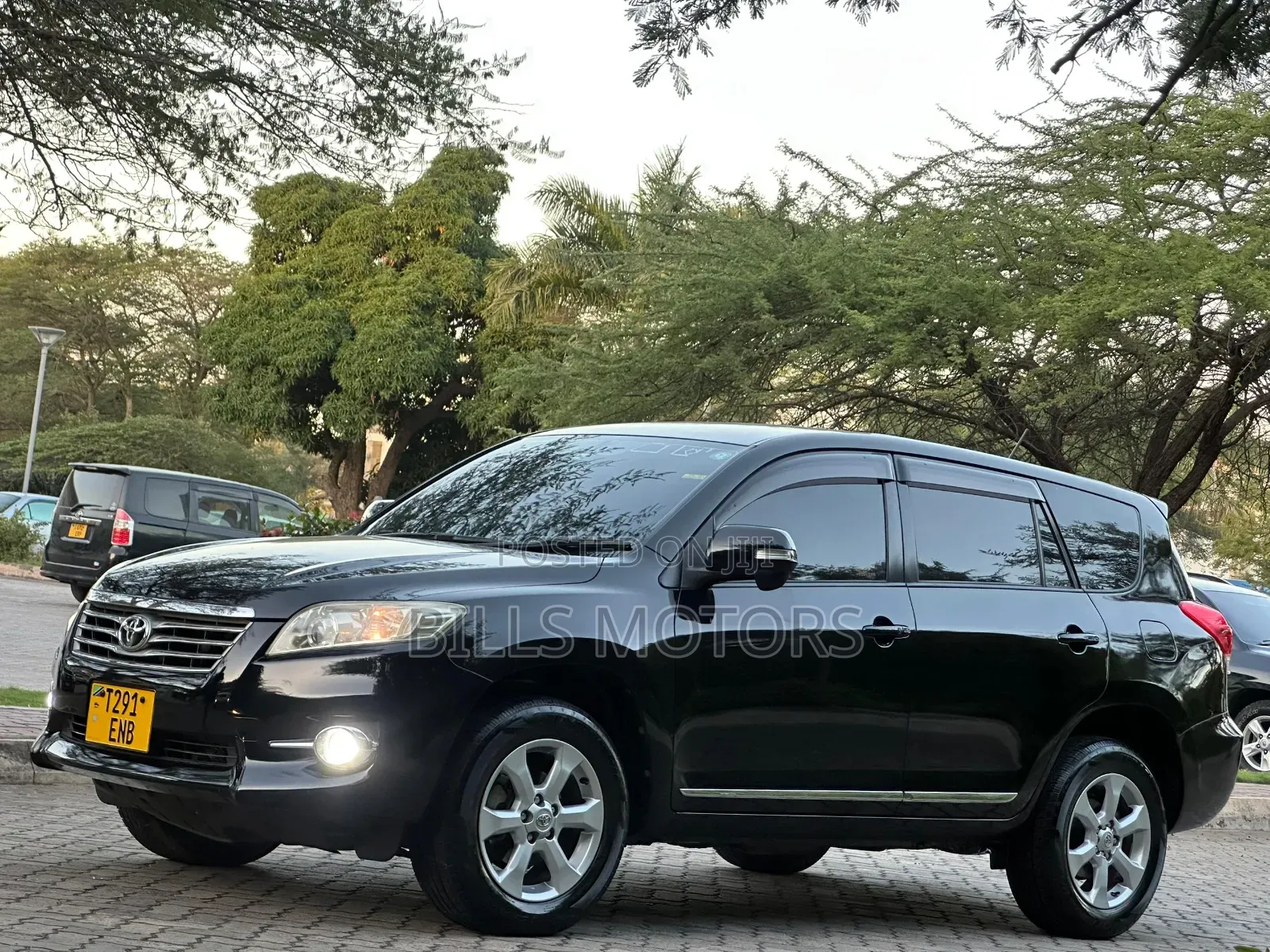 Toyota Vanguard 2012 Black