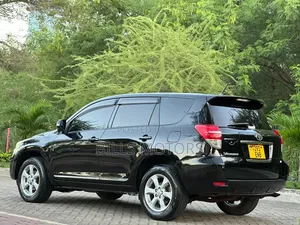 Toyota Vanguard 2012 Black