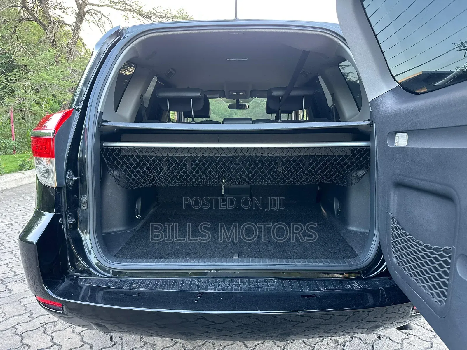 Toyota Vanguard 2012 Black