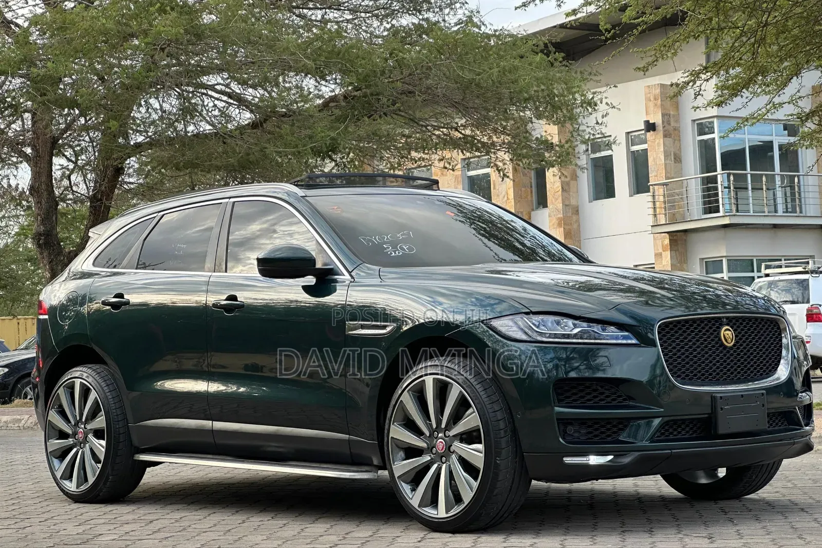 Jaguar F-Pace 2019 Blue