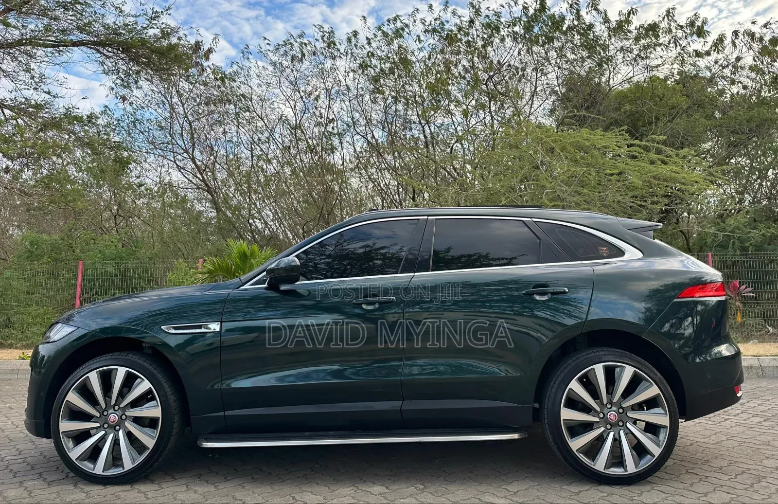 Jaguar F-Pace 2019 Blue