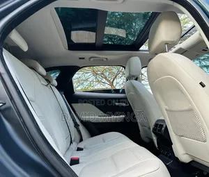Jaguar F-Pace 2019 Blue