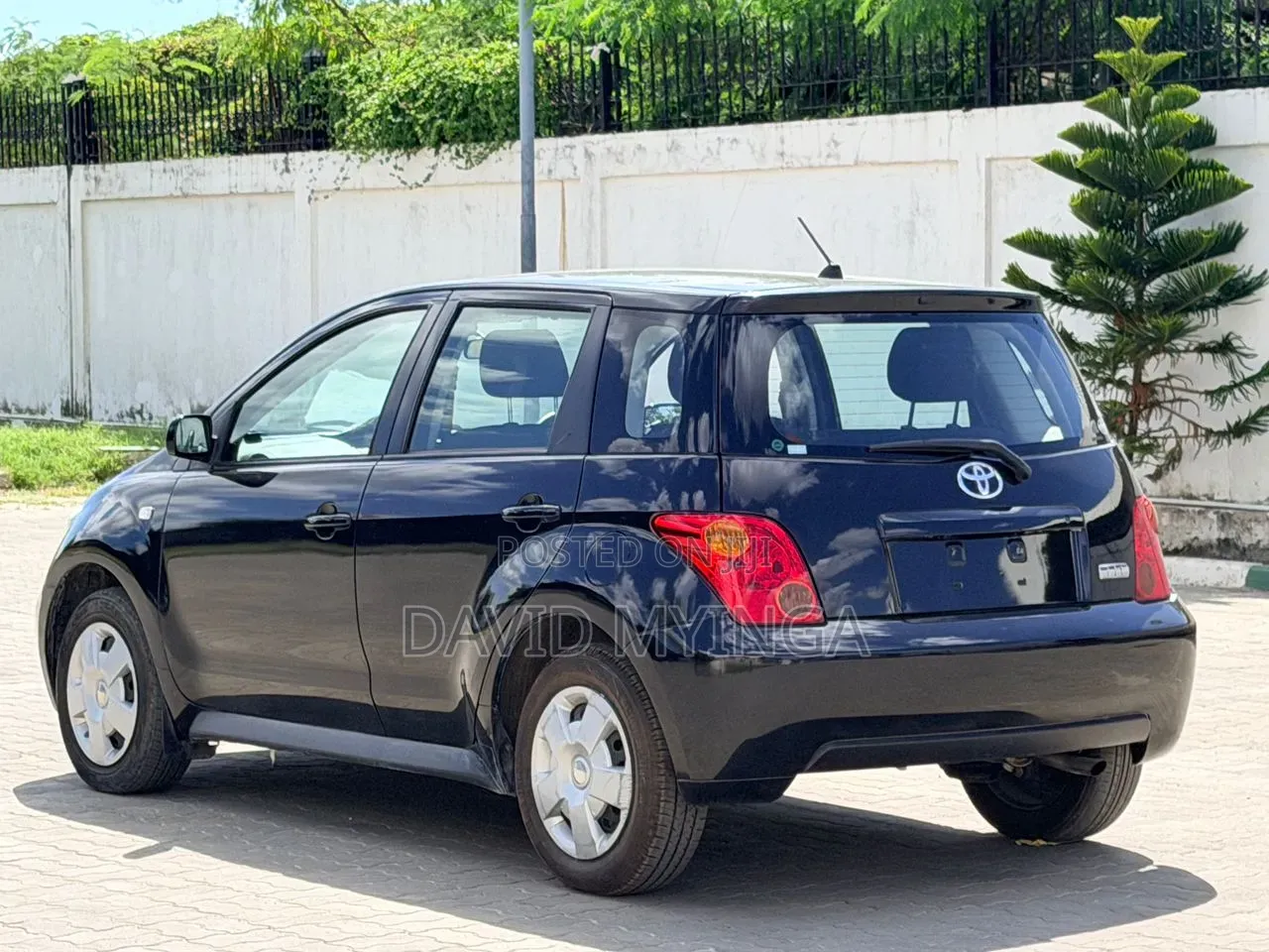 Toyota IST 2003 Black