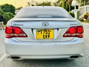 Toyota Crown 2009 Silver
