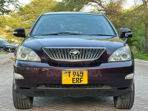 Toyota Harrier 2005 Burgundy