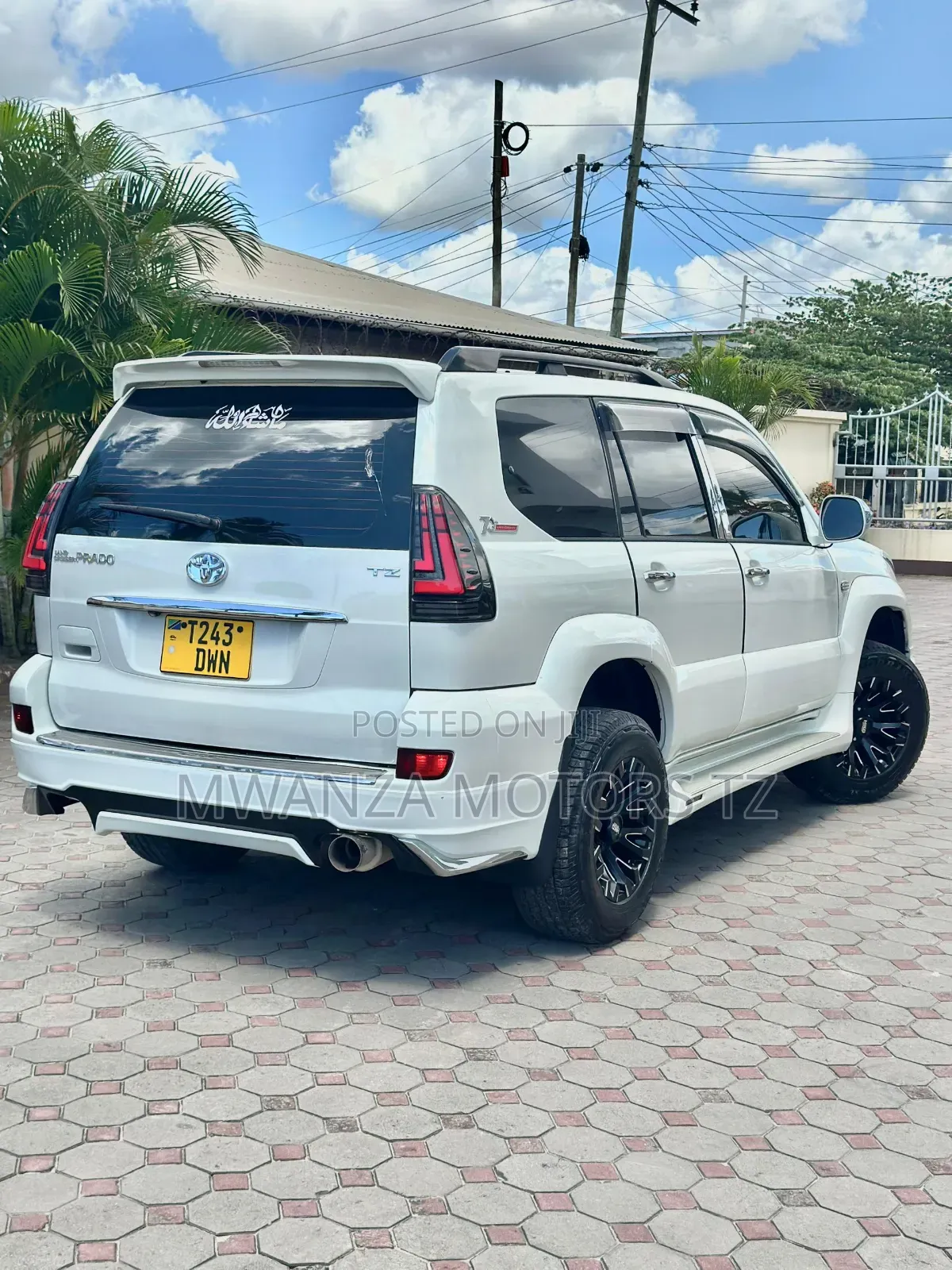 Toyota Land Cruiser Prado 2008 White