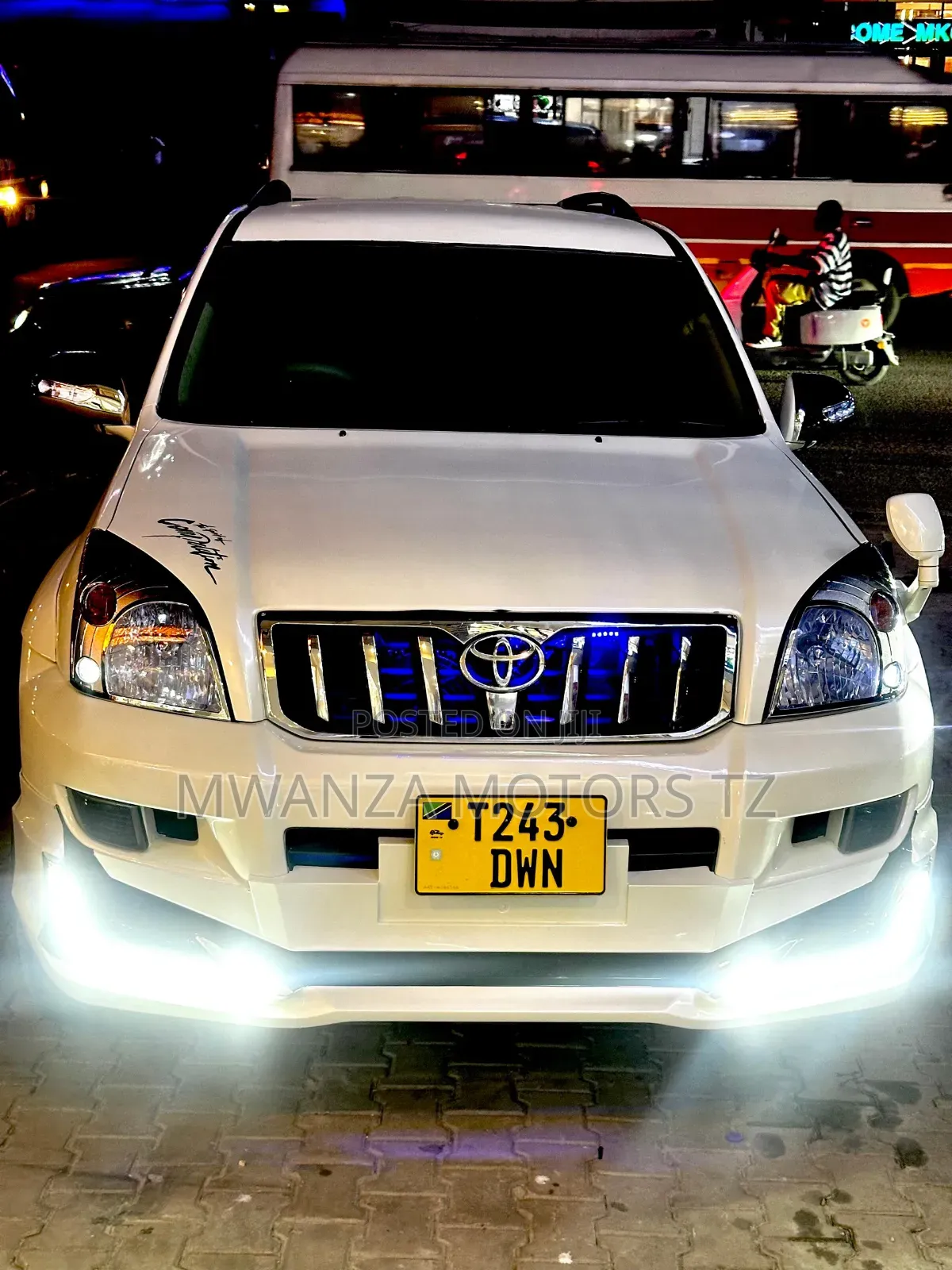 Toyota Land Cruiser Prado 2008 White