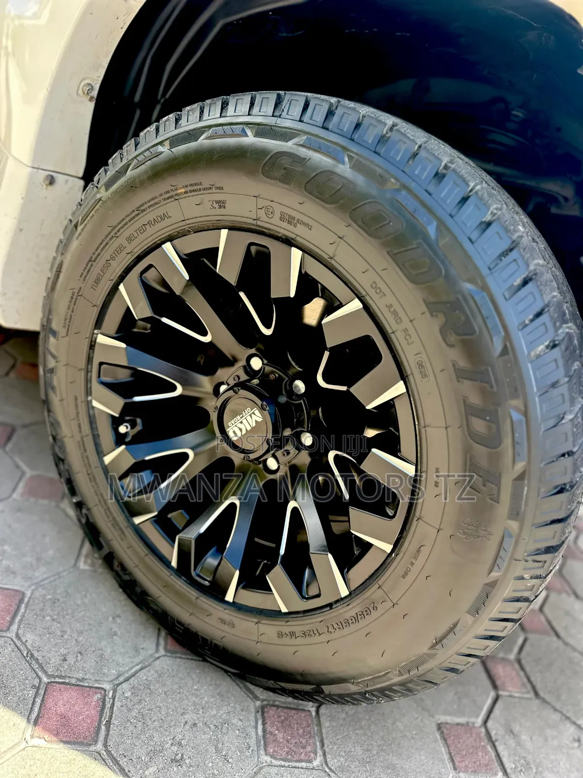 Toyota Land Cruiser Prado 2008 White