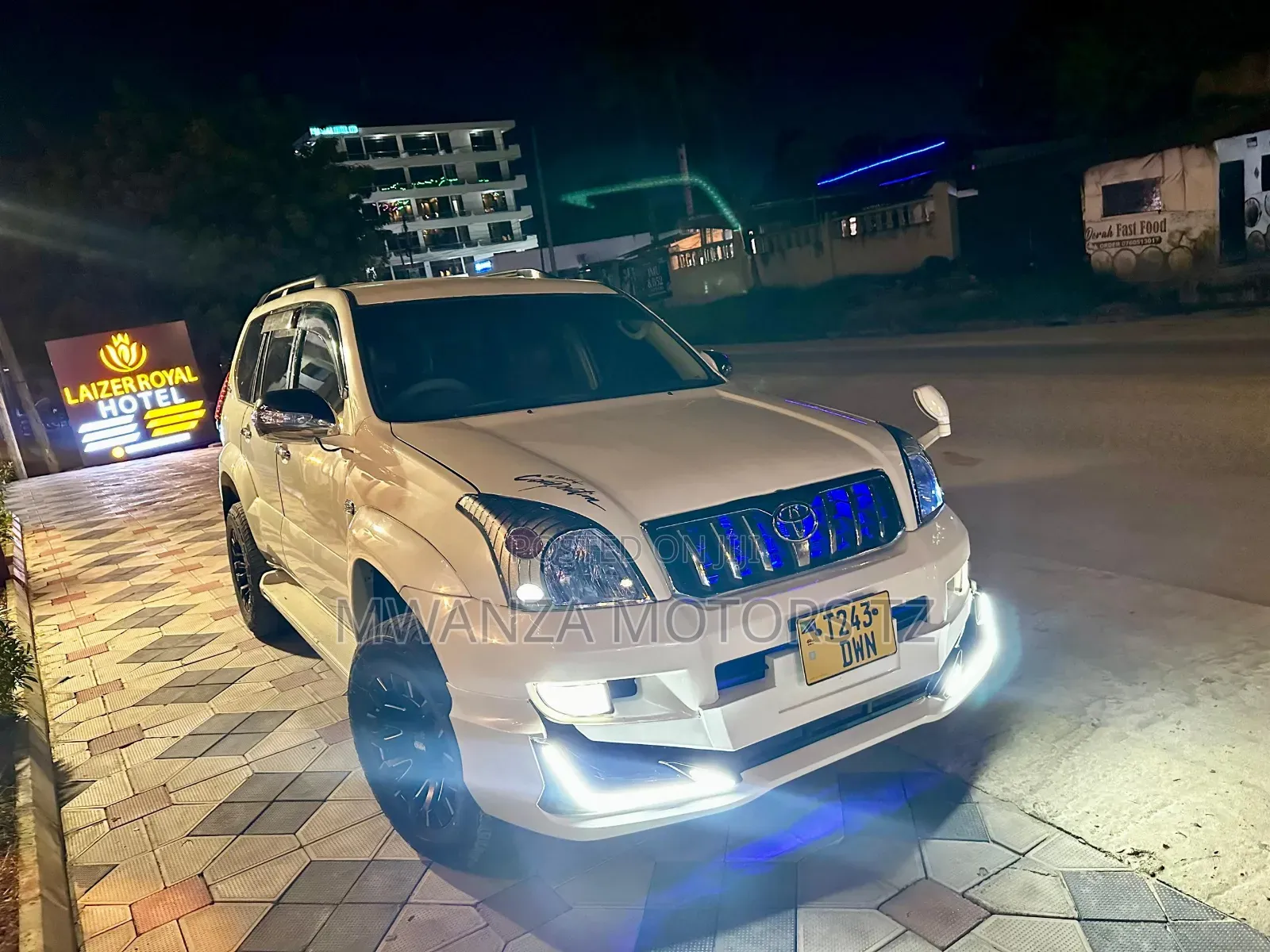 Toyota Land Cruiser Prado 2008 White