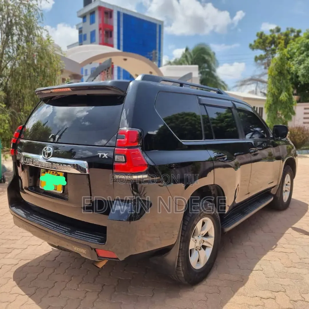 Toyota Land Cruiser Prado 2.7 2019 Black