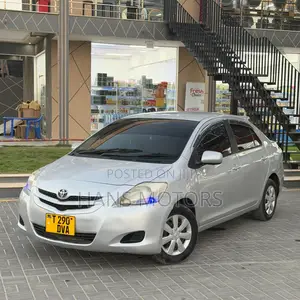 Toyota Belta 2006 Silver
