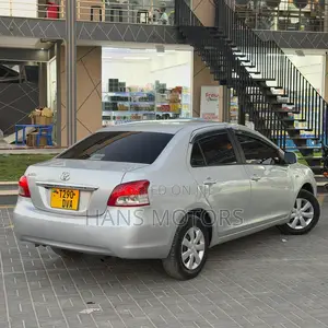 Toyota Belta 2006 Silver