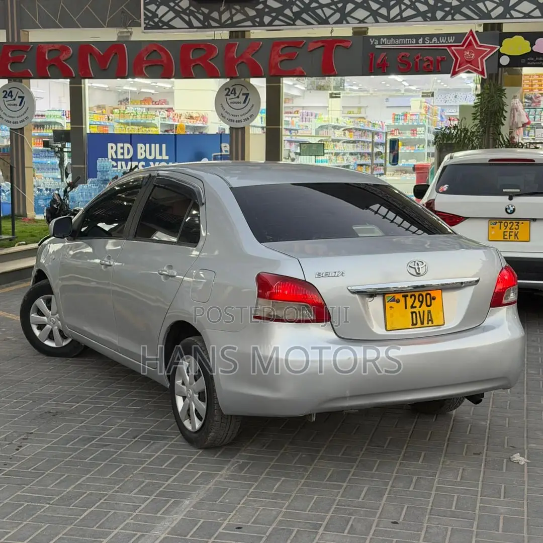 Toyota Belta 2006 Silver