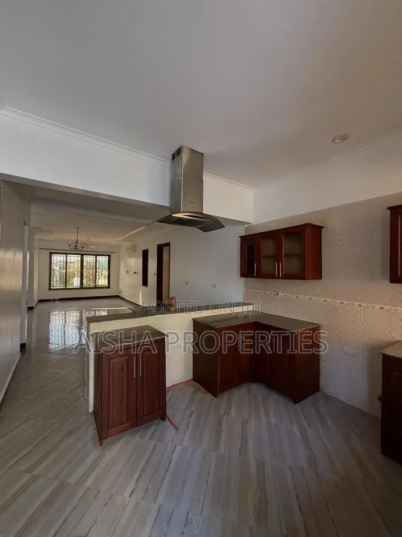 3bdrm Apartment in Msasani for rent