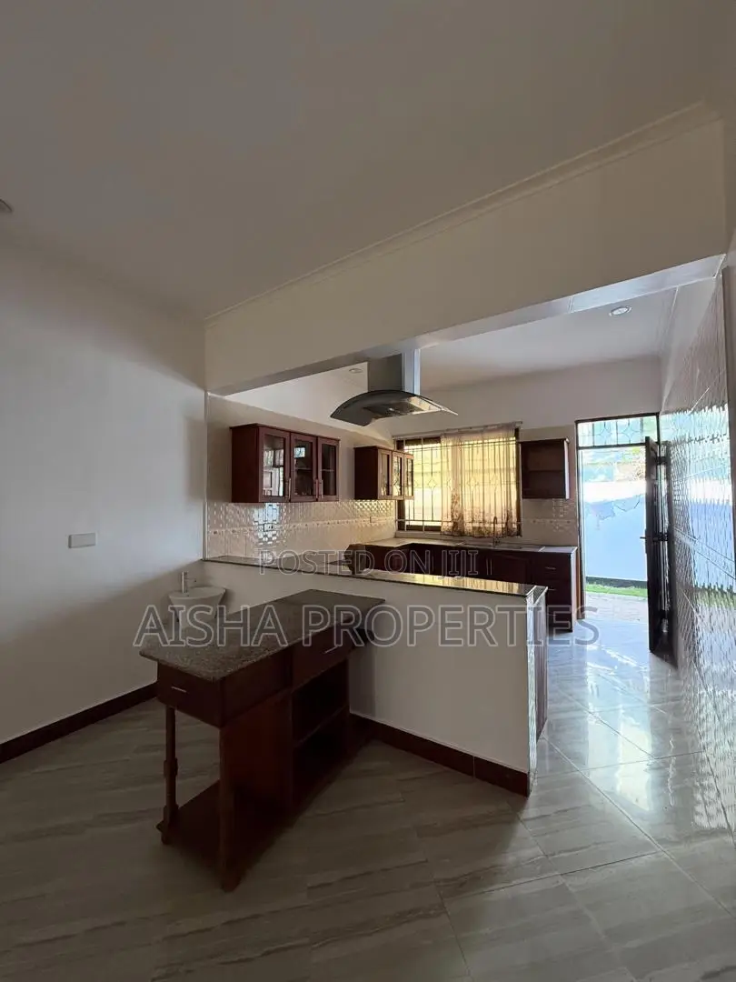 3bdrm Apartment in Msasani for rent