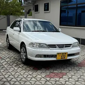 Toyota Carina 1.5 FWD Sedan 2000 White