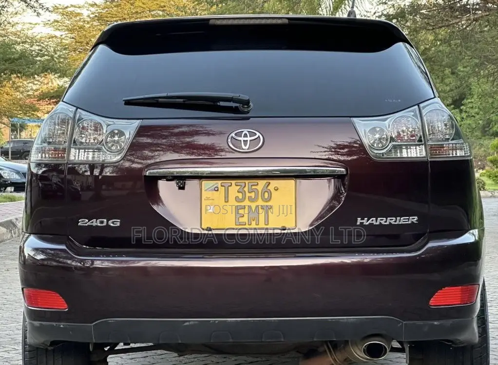 Toyota Harrier 2005 Maroon