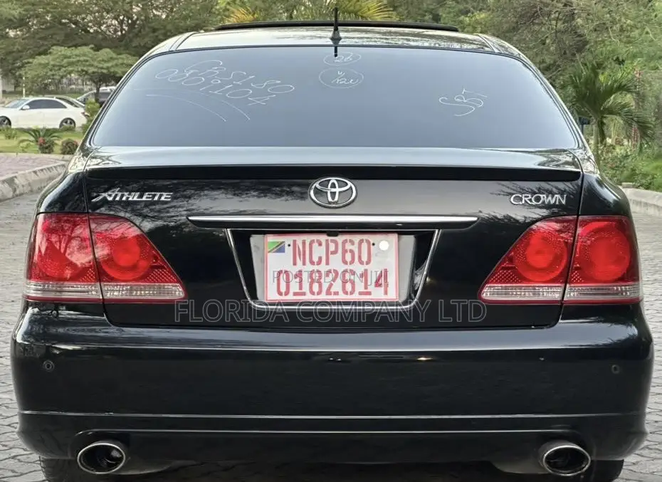 Toyota Crown Royale 2005 Black