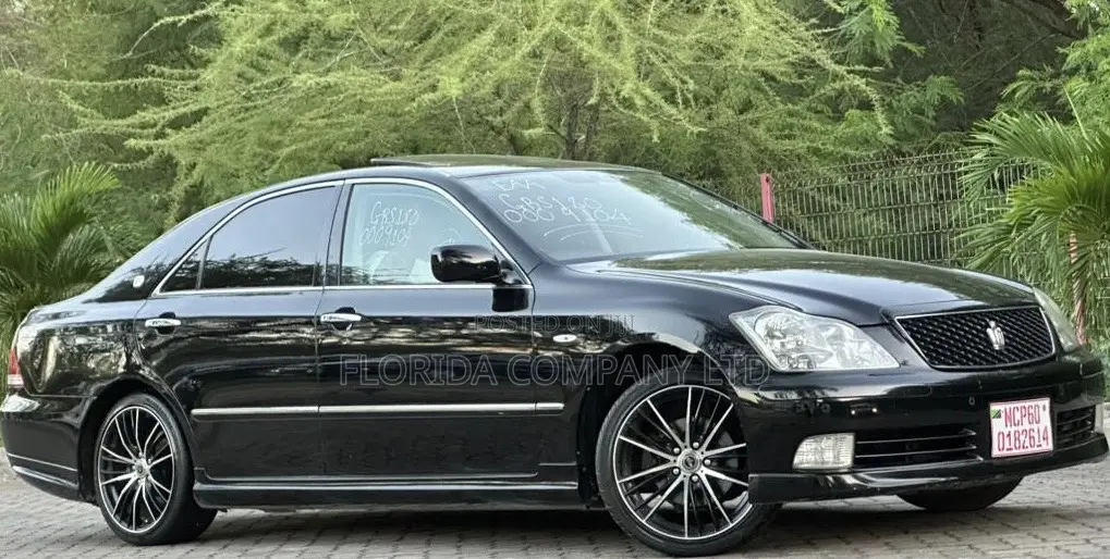 Toyota Crown Royale 2005 Black