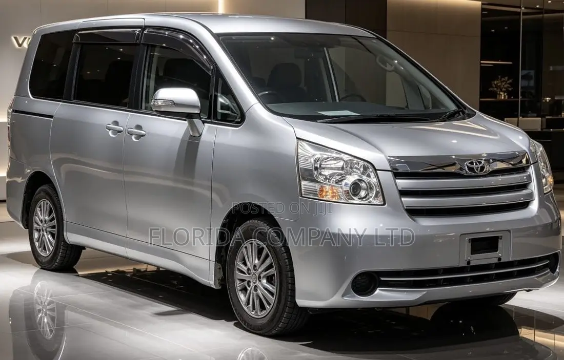 Toyota Noah 2008