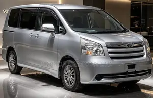 Toyota Noah 2008