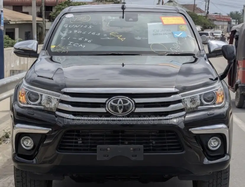 Toyota Hilux 2018 Black