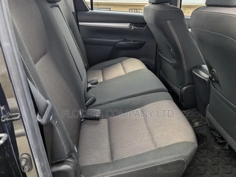 Toyota Hilux 2018 Black