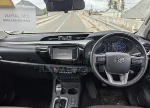 Toyota Hilux 2018 Black