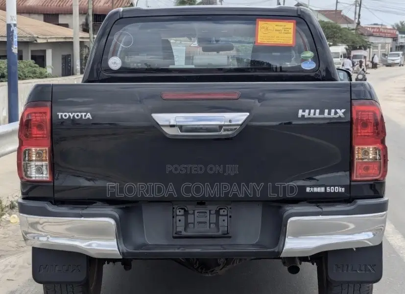 Toyota Hilux 2018 Black