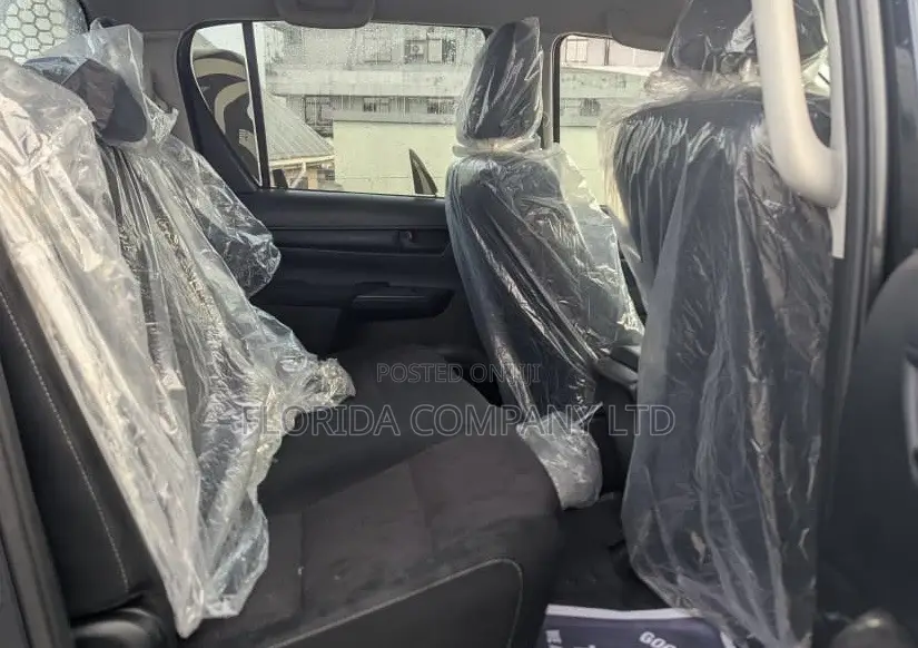 Toyota Hilux 2019 Gray