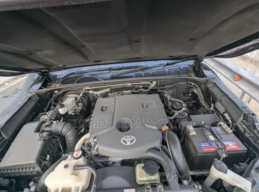 Toyota Hilux 2019 Gray