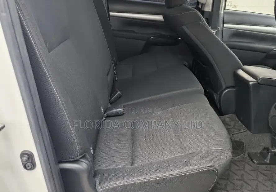 Toyota Hilux 2018 White