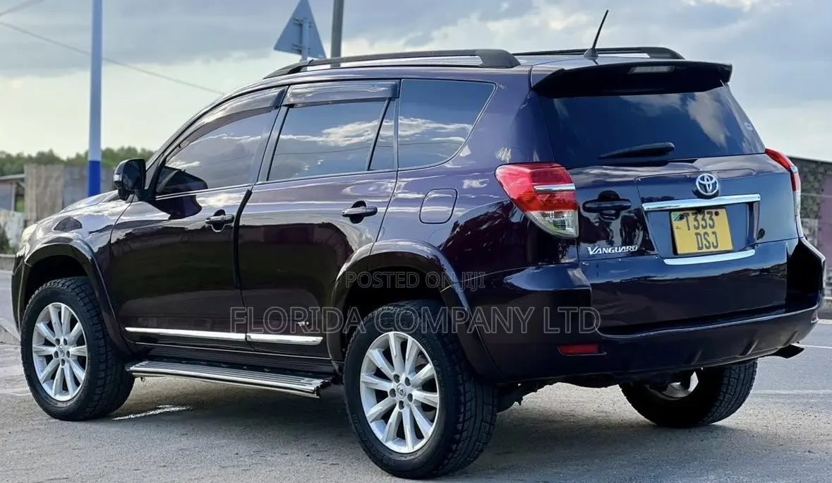 Toyota Vanguard 2011 Maroon