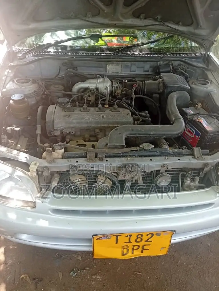 Toyota Starlet 2000 Silver