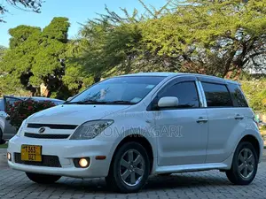 Toyota IST 2007 Pearl